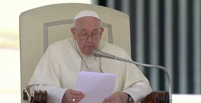El papa Francisco: "Es hora de decir basta al tráfico indiscriminado de armas"