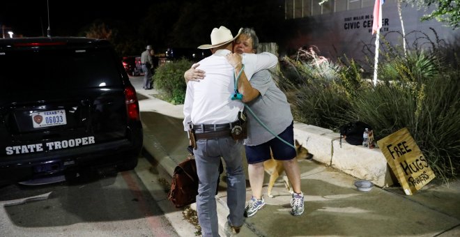 El autor del tiroteo de Texas anunció sus intenciones en redes minutos antes