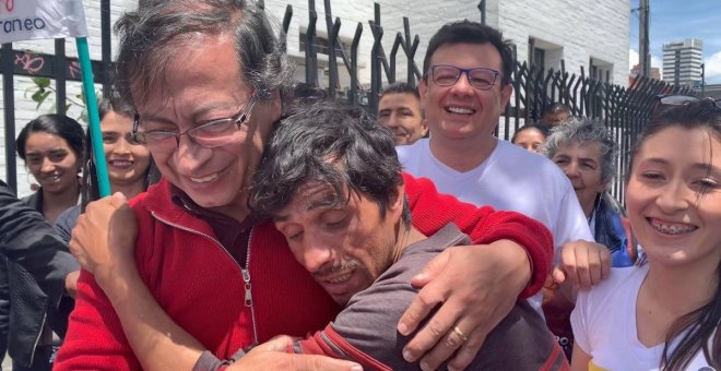 Comiendo tierra - Gustavo Petro, la Colombia que quiere ser un pueblo