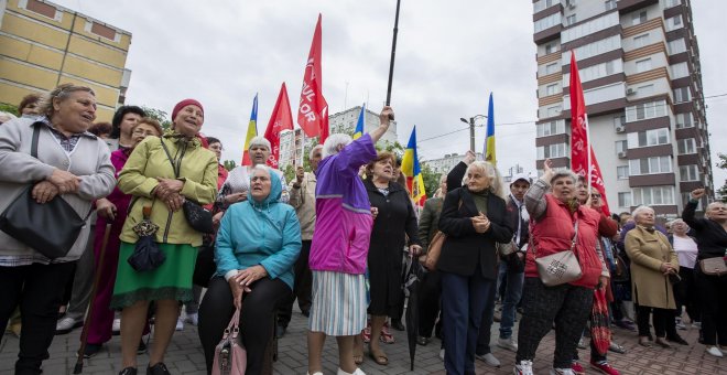 Miles de manifestantes prorrusos piden la dimisión del Gobierno moldavo en Chisinau