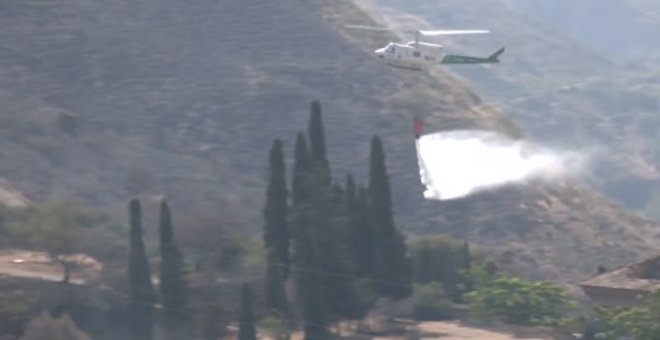 Un incendio causado por una barbacoa pone en peligro la Abadía del Sacromonte en Granada