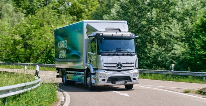 Los camiones eléctricos de Mercedes con "carga de megavatios" estarán disponibles en 2024