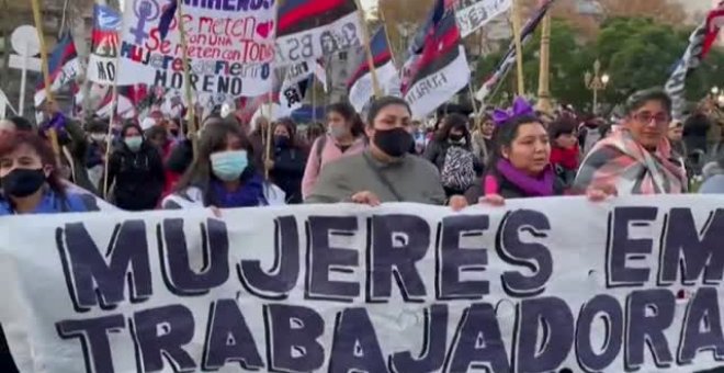 Multitudinaria marcha en el corazón de Buenos Aires contra la violencia machista