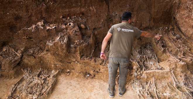 La historia en los huesos: la fosa de Pico Reja y los mineros que querían parar el golpe fascista