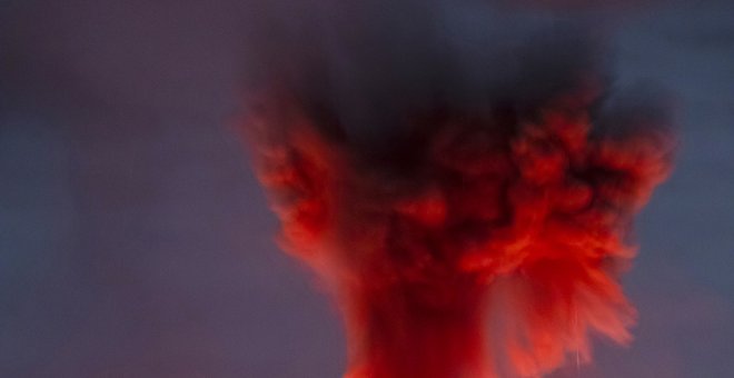 'Fuego entre nubes', de Óscar Díez Martínez, gana el Concurso Fotonoja