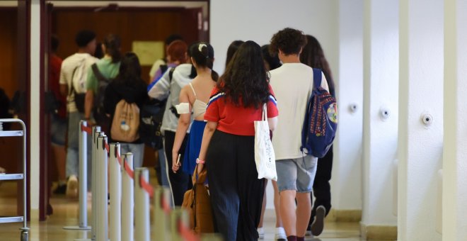 Rosas y Espinas - Clasismo y educación