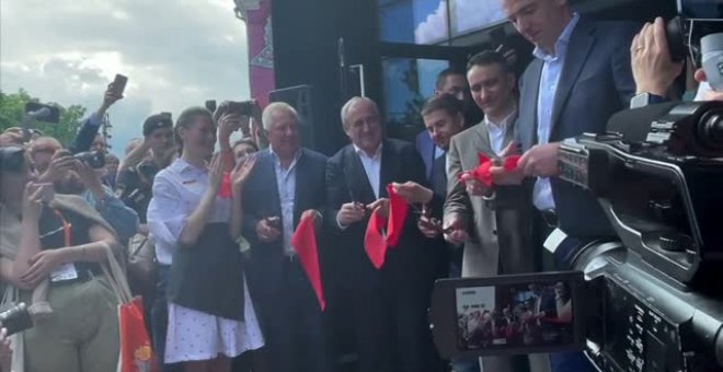 Abren en Moscú las nuevas hamburgueserías tras la salida de McDonalds del país