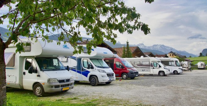 La contaminación en el Asón y las autocaravanas, las dos Banderas Negras de Cantabria