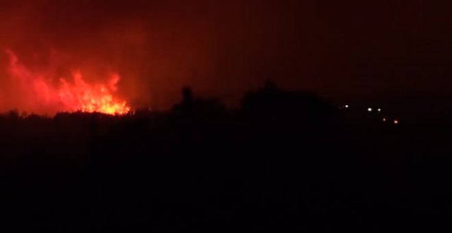 El tiempo dificulta los trabajos de extinción de los incendios activos en España