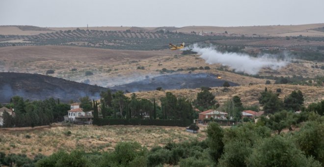 El fuego afecta a 900 hectáreas en Toledo y se confía en que pueda quedar estabilizado en las próximas horas