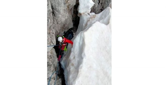 Muere un hombre de 72 años tras caer 90 metros en los Picos de Europa