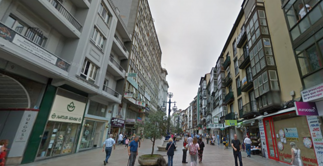 Denunciado el encargado de una obra en un comercio de Santander por trabajar de noche