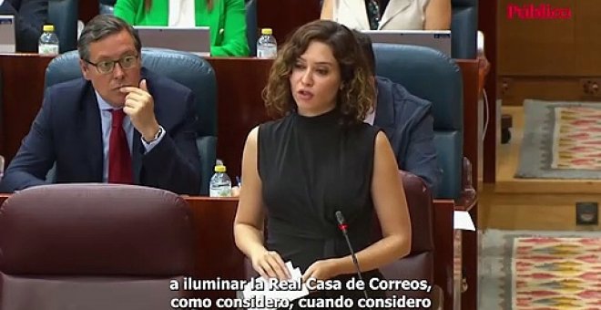 VÍDEO | Ayuso dice que la bandera de España representa a "mujeres, transexuales y homosexuales"