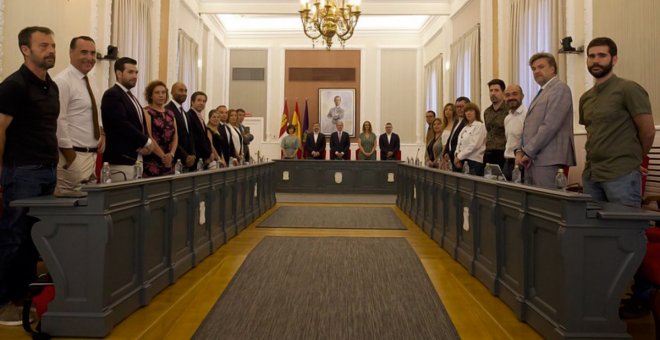 PSOE, PP, Cs y Vox cierran filas en torno a la figura del emérito y se niegan a retirarle la Medalla de Oro de Guadalajara