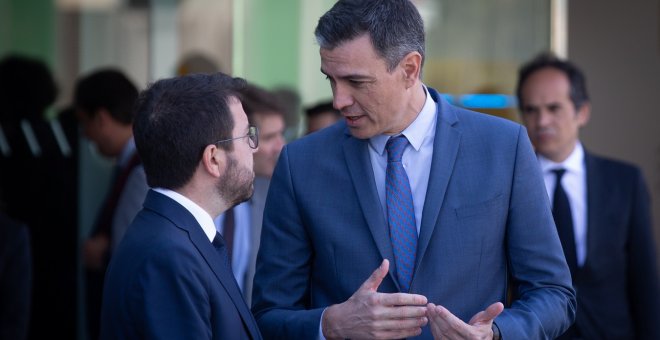 Dominio Público - Sánchez y Aragonès en el laberinto