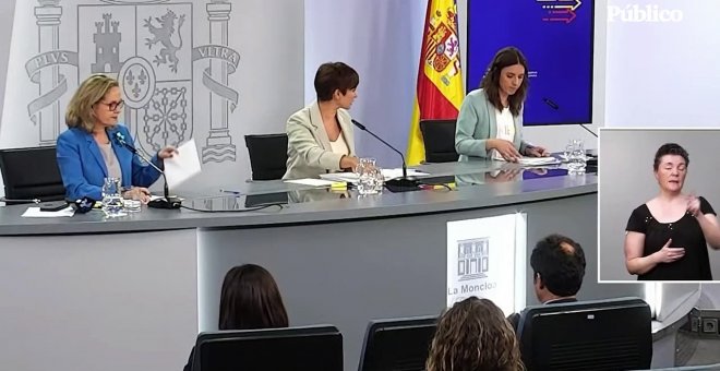 Rodríguez responde a todas las preguntas sobre Melilla pese a la presencia, a su lado, de la ministra de Igualdad, Irene Montero