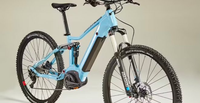 Así es la e-mtb eléctrica de doble suspensión más barata que vende Decathlon en España