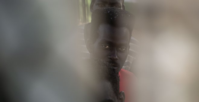 Els sudanesos que van sobreviure al salt a Melilla: "El Marroc ens ha matat i ens ha deixat morir"