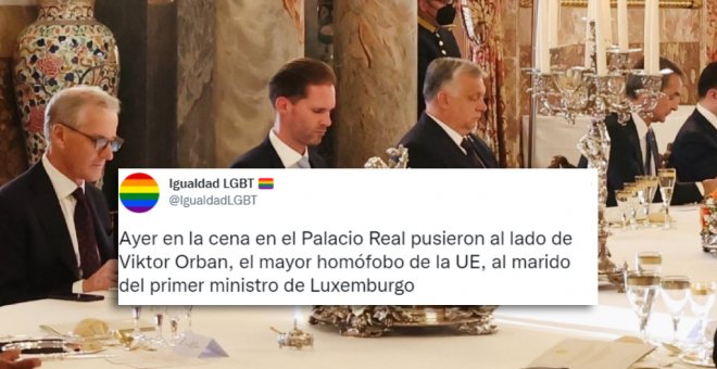 Sientan al homófobo Viktor Orbán junto al marido del primer ministro de Luxemburgo y reina la socarronería: "Ya es mala suerte o mala leche"