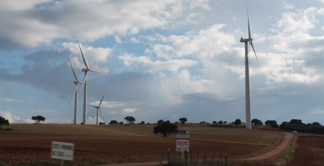Industria saca a información pública los parques eólicos Olea y Cotío