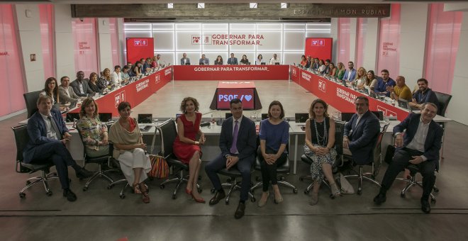 El PSOE abordará cambios en la dirección de Ferraz y en los grupos parlamentarios