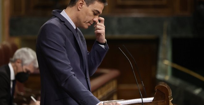 Sánchez trata de revertir la crisis de la sanidad pública con el freno a la temporalidad y a las privatizaciones