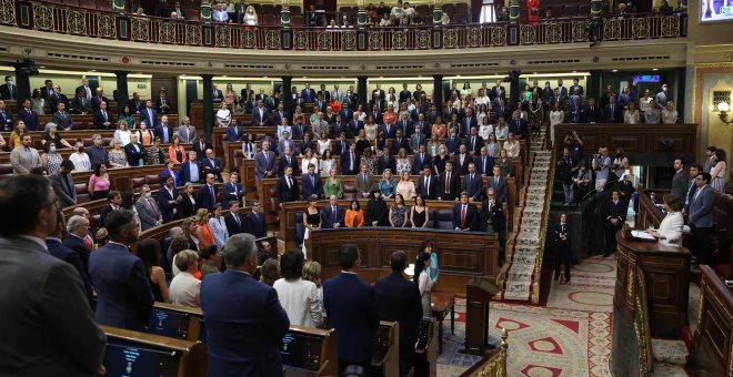 "Una lección que Cuca Gamarra nunca olvidará": los diputados de EH Bildu respetan el minuto de silencio por Miguel Ángel Blanco en el Congreso
