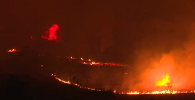 El fuego entra en el Parque Nacional de Monfragüe
