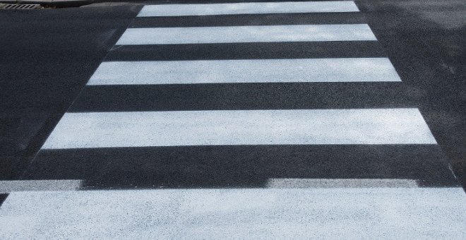 Un atropello en Santander se salda con un peatón y dos ocupantes de una moto heridos