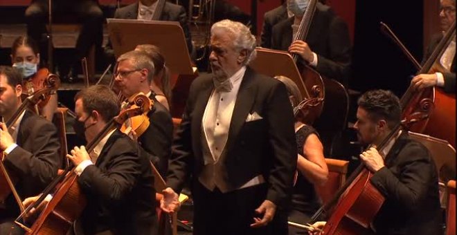 Ovación para Plácido Domingo en su reaparición en el Teatro Real