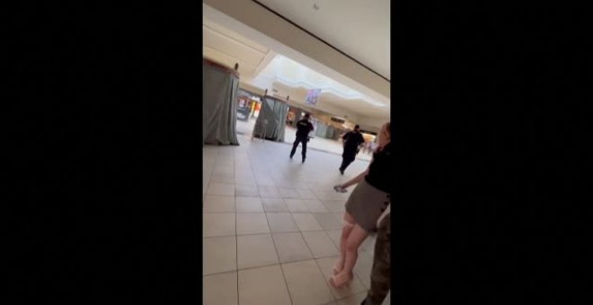Tres muertos en un tiroteo de un centro comercial de Indianapolis