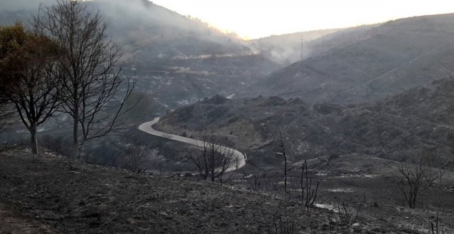 Estabilizado el incendio de Valdepeñas de la Sierra,  todos los vecinos pueden volver a casa y se reabren las carreteras