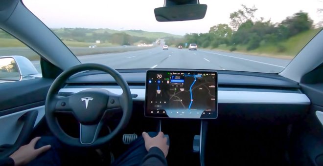 Tesla registra un aumento en los kilómetros recorridos con su paquete de "conducción autónoma"