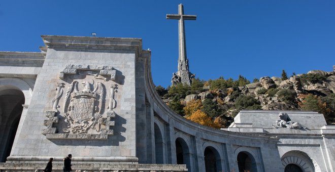 Franquistas por la "reconciliación" y Hazte Oír buscan frenar el cambio democrático del Valle de los Caídos