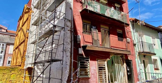 El Ayuntamiento comienza las labores de derribo del edificio de la travesía San Matías