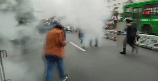 Protesta en Lima para pedir la disolución del Congreso