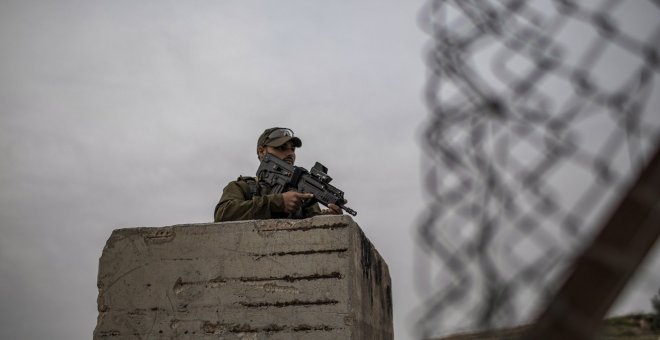 Soldados israelíes denuncian órdenes de control y discriminación contra los palestinos, según un informe