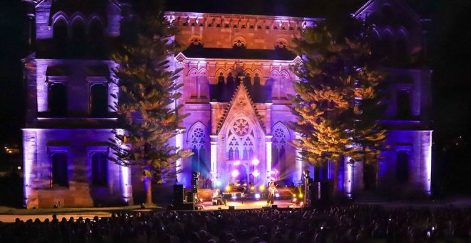 Ara Malikian ofrece un concierto "inolvidable y lleno de magia" en Comillas