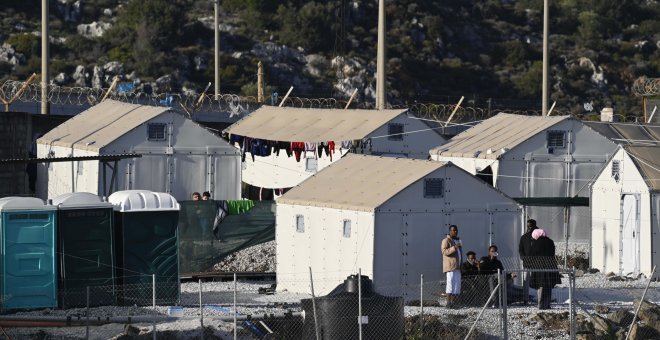Una treintena de migrantes desaparecidos tras el naufragio de una embarcación en el Egeo