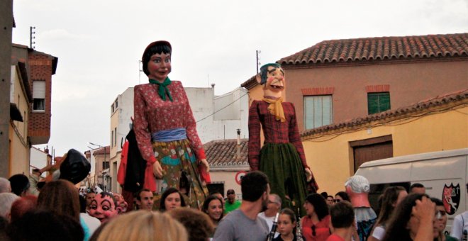 Qué no podrás dejar de hacer en las fiestas del pueblo este verano