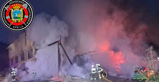 Se incendia un establecimiento industrial en Villacarriedo