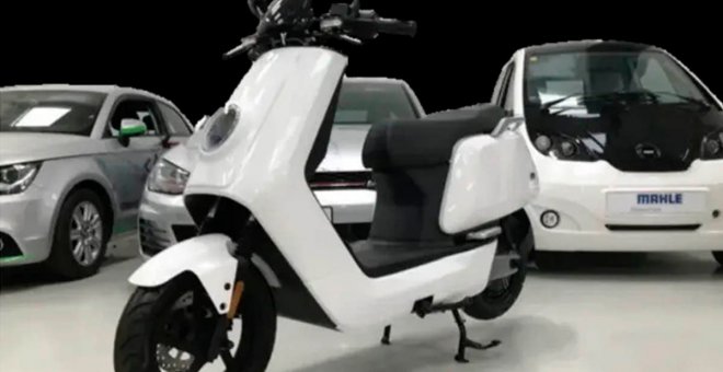 La batería de litio-carbono de este scooter eléctrico puede recargarse en 90 segundos