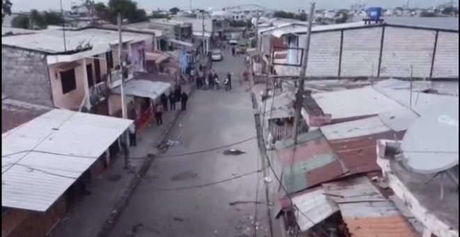 Mueren cinco personas en una explosión en el centro de la ciudad de Guayaquil