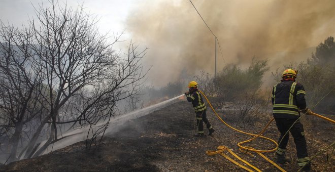 Estabilizado el incendio en Zaragoza mientras el fuego de Alacant afecta a 6.500 hectáreas y añade nuevos desalojos