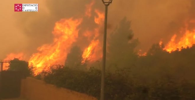 El incendio de Bejís sigue descontrolado