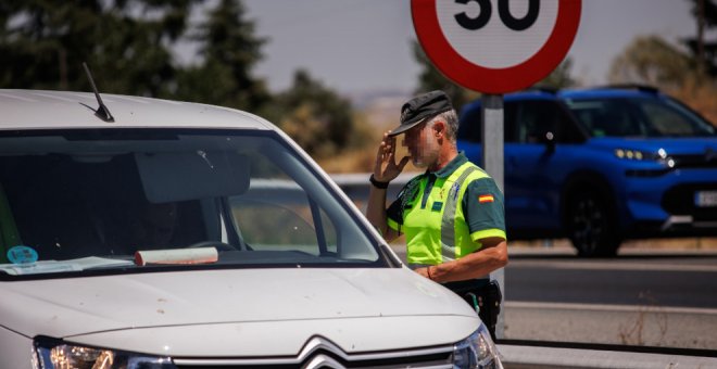 Dos conductores detenidos sin carné, uno positivo en alcohol y otro en drogas