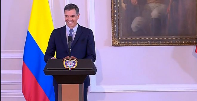 La risa de Pedro Sánchez al ser presentado como presidente de la República