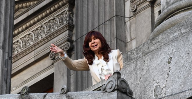 El Gobierno argentino denuncia "intereses" extranjeros en la persecución judicial contra Cristina Kirchner