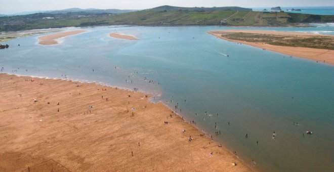 Encuentran el cadáver del bañista desaparecido en la playa de Usil