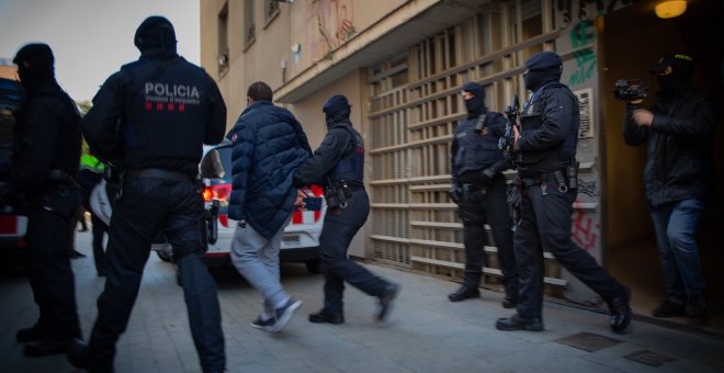 Detenidos en España cinco yihadistas que integraban una red internacional de apoyo a Daesh